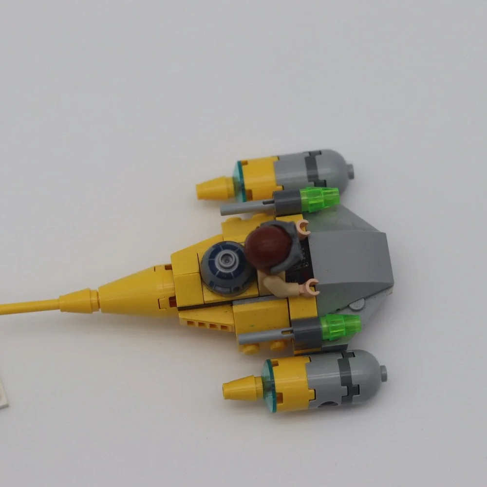 LEGO Star Wars Naboo Starfighter Anakin Skywalker Minifigure & Igloo Build - Picture 10 of 12